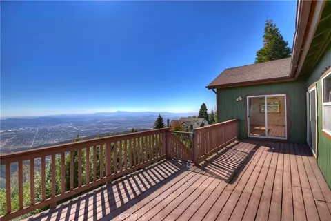 Exterior - 23903 Skyland Dr, Crestline, CA 92325 photo 4 of 11