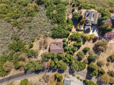 View/Area - 23903 Skyland Dr, Crestline, CA 92325 photo 3 of 6