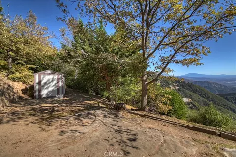 Exterior - 23903 Skyland Dr, Crestline, CA 92325 photo 9 of 11