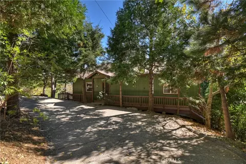 Exterior - 23903 Skyland Dr, Crestline, CA 92325 photo 2 of 11