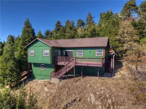 Exterior - 23903 Skyland Dr, Crestline, CA 92325 photo 7 of 11