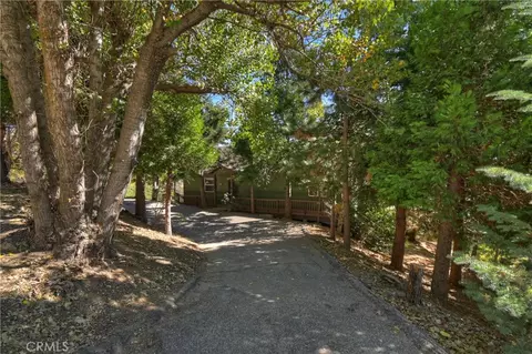 Exterior - 23903 Skyland Dr, Crestline, CA 92325 photo 3 of 11