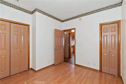 Bedroom - 23903 Skyland Dr, Crestline, CA 92325 photo 2 of 10