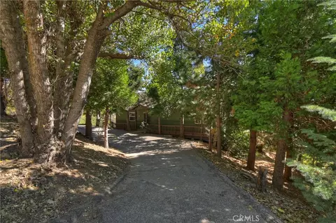 Exterior - 23903 Skyland Dr, Crestline, CA 92325 photo 3 of 11