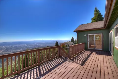 Exterior - 23903 Skyland Dr, Crestline, CA 92325 photo 4 of 11