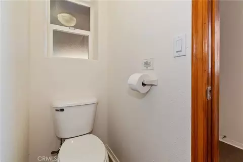 Bath - 23903 Skyland Dr, Crestline, CA 92325 photo 5 of 5