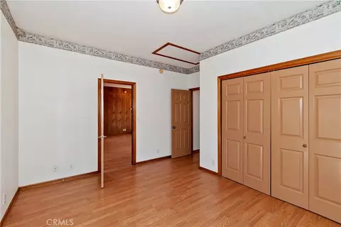 Bedroom - 23903 Skyland Dr, Crestline, CA 92325 photo 8 of 10