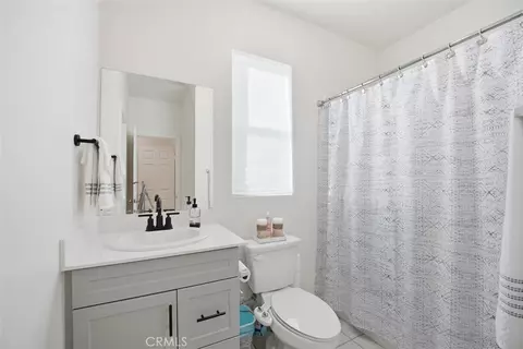 Bath - 7608 Citrusmoon Ct, Riverside, CA 92507 photo 1 of 3
