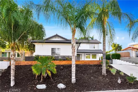 29707 Yellow Gold Dr, Canyon Lake, CA 92587