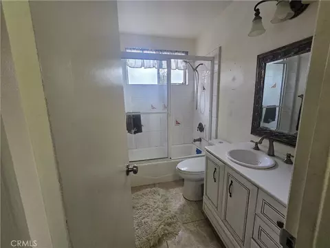 Bath - 3666 Ada Ct, Riverside, CA 92505 photo 1 of 2