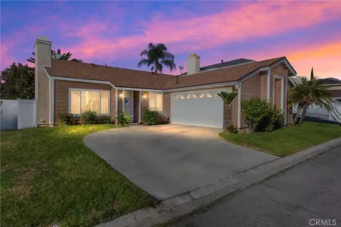 28630 Newcastle, Highland, CA 92346