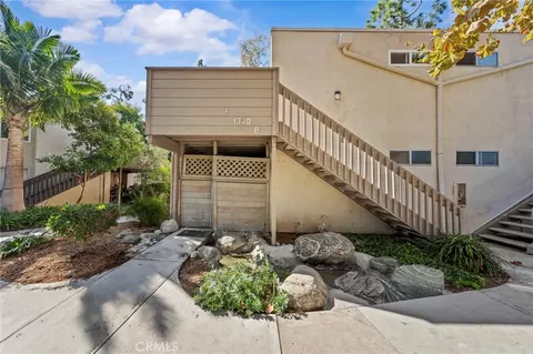 1340 Cabrillo Park Dr #F, Santa Ana, CA 92701
