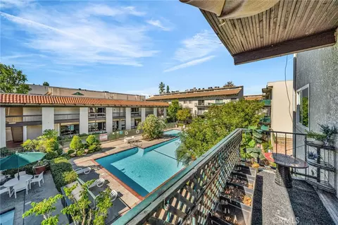 5460 White Oak #K207, Encino, CA 91316
