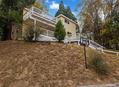 398 Dunant Dr, Crestline, CA 92325