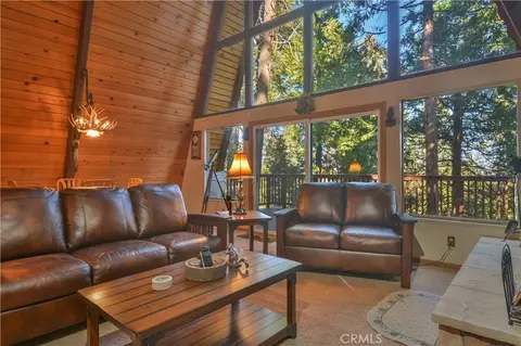 Living - 453 Oriole Dr, Twin Peaks, CA 92391 photo 1 of 3