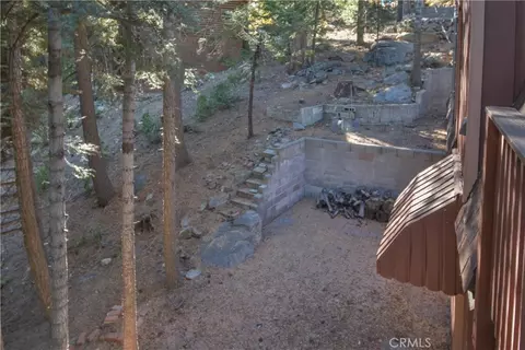 Exterior - 453 Oriole Dr, Twin Peaks, CA 92391 photo 9 of 10