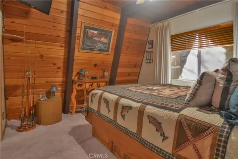 Bedroom - 453 Oriole Dr, Twin Peaks, CA 92391 photo 3 of 5