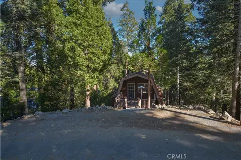 Exterior - 453 Oriole Dr, Twin Peaks, CA 92391 photo 6 of 10