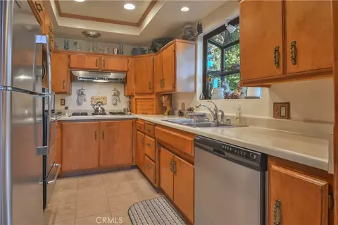 Kitchen - 453 Oriole Dr, Twin Peaks, CA 92391 photo 1 of 1