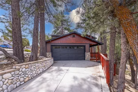 620 Villa Grv, Big Bear City, CA 92314