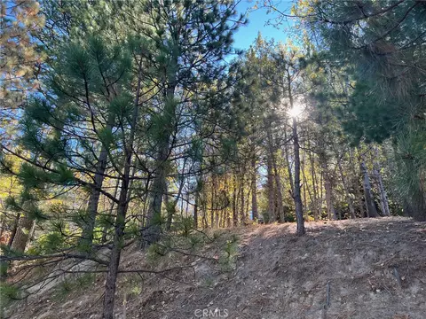 82 Pixie, Running Springs, CA 92382 photo 2