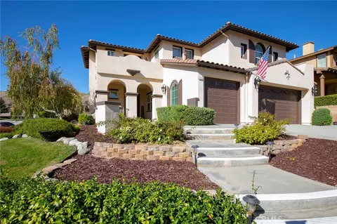 34088 Castle Pnes, Yucaipa, CA 92399