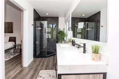 26448 Thunderbird Dr, Lake Arrowhead, CA 92352
