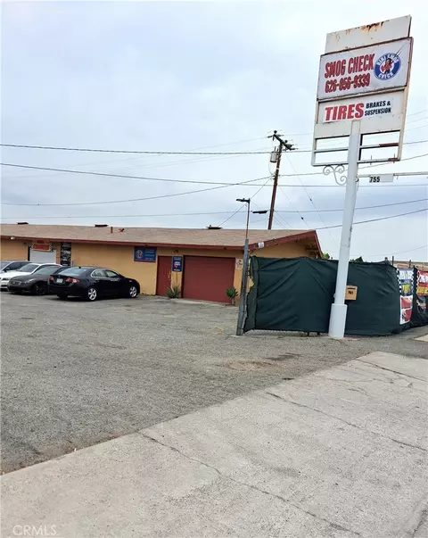 765 E 9th St, San Bernardino, CA 92410