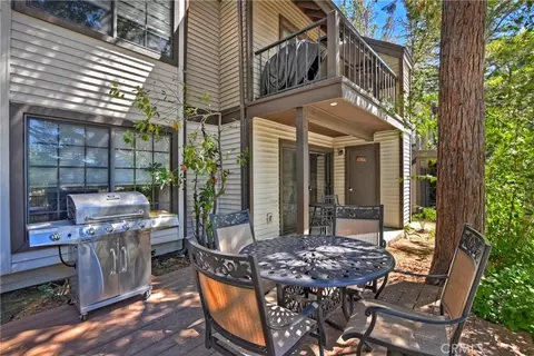 101 Village Bay #1, Lake Arrowhead, CA 92352
