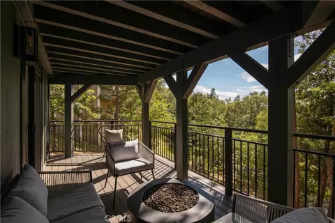 Exterior - 1340 Yosemite, Lake Arrowhead, CA 92352 photo 4 of 7