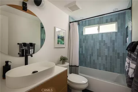 Bath - 1340 Yosemite, Lake Arrowhead, CA 92352 photo 1 of 4