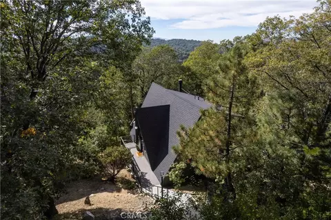 Exterior - 1340 Yosemite, Lake Arrowhead, CA 92352 photo 7 of 7