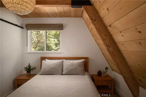 Bedroom - 1340 Yosemite, Lake Arrowhead, CA 92352 photo 1 of 4