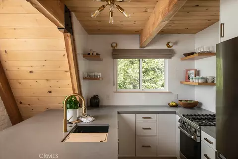 Kitchen - 1340 Yosemite, Lake Arrowhead, CA 92352 photo 1 of 2
