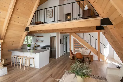 Entry Way - 1340 Yosemite, Lake Arrowhead, CA 92352 photo 2 of 4