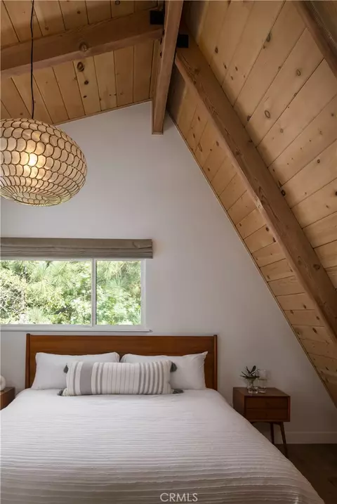 Bedroom - 1340 Yosemite, Lake Arrowhead, CA 92352 photo 3 of 4