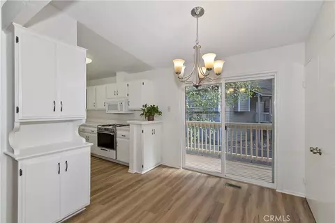 Dining - 142 Rockledge Ln, Lake Arrowhead, CA 92352 photo 1 of 1