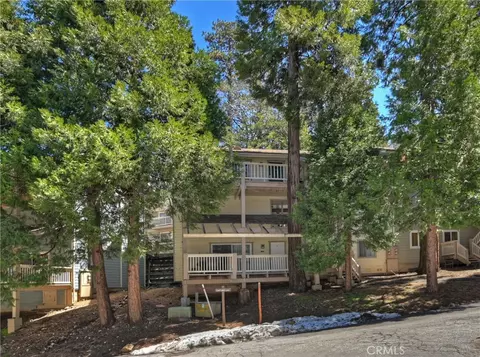 Exterior - 142 Rockledge Ln, Lake Arrowhead, CA 92352 photo 2 of 4