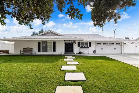 736 Apache Trl, Riverside, CA 92507
