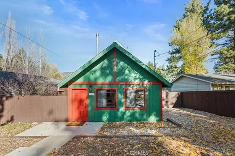 1025 E Country Clb, Big Bear City, CA 92314