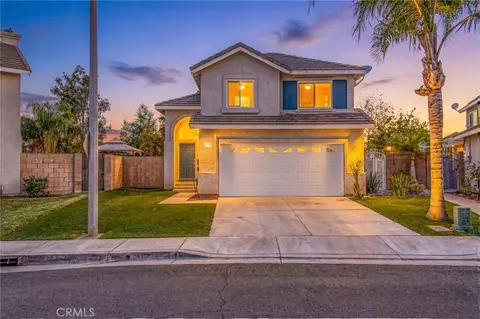 910 Pathfinder Way, Corona, CA 92878