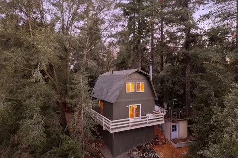 989 Calanda, Crestline, CA 92325