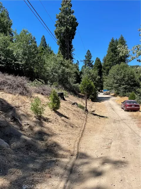 29834 Juniper Dr, Cedar Glen, CA 92321 photo 6
