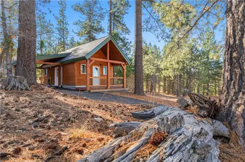 2222 Sierra View Dr, Running Springs, CA 92382