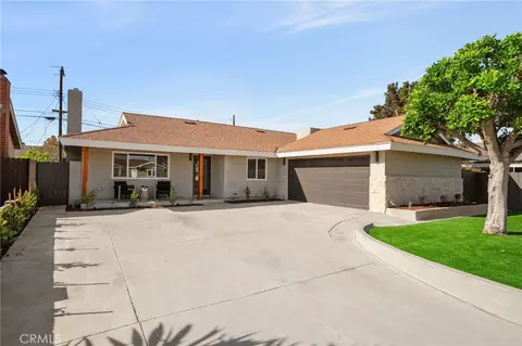 17381 Meer, Huntington Beach, CA 92647