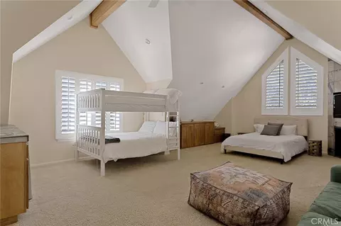 Bedroom - 951 Osprey, Lake Arrowhead, CA 92352 photo 3 of 8