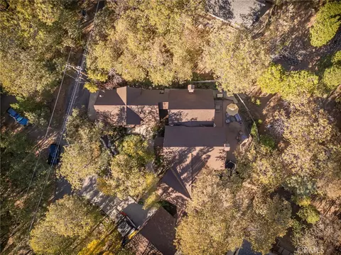 View/Area - 951 Osprey, Lake Arrowhead, CA 92352 photo 1 of 3
