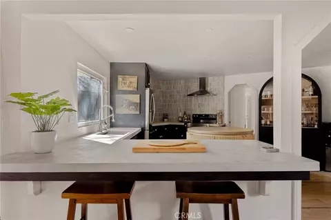 Kitchen - 951 Osprey, Lake Arrowhead, CA 92352 photo 1 of 6