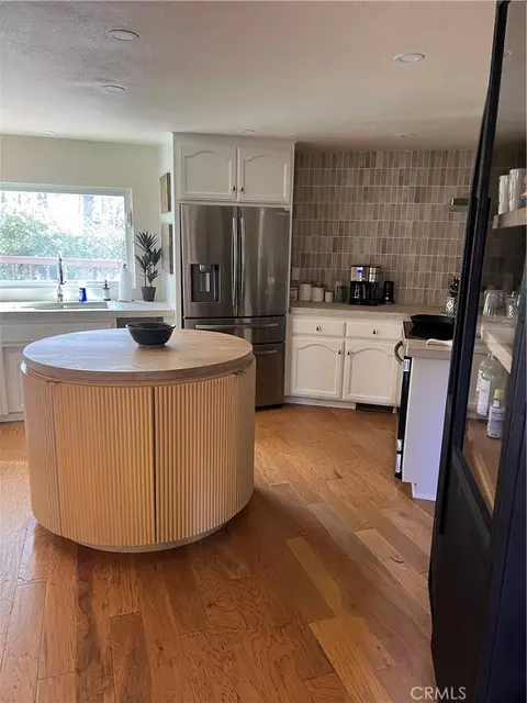 Kitchen - 951 Osprey, Lake Arrowhead, CA 92352 photo 2 of 6