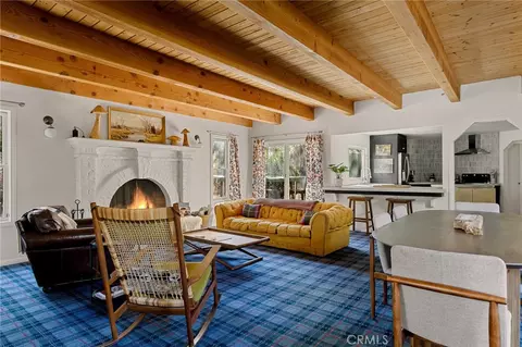 Living - 951 Osprey, Lake Arrowhead, CA 92352 photo 6 of 7